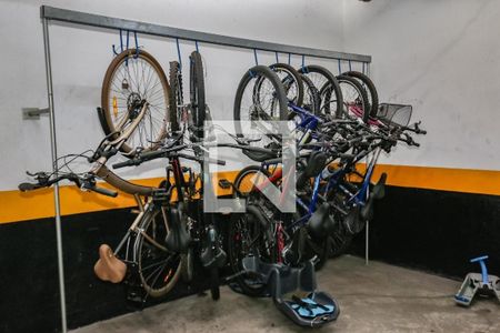 Apartamento à venda com 150m², 2 quartos e 3 vagas Apartamento à venda com 150m², 2 quartos e 3 vagasÁrea Comum - Bicicletário