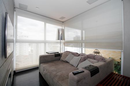 Sala de Tv de apartamento à venda com 2 quartos, 150m² em Cerqueira César, São Paulo