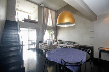 Apartamento à venda com 150m², 2 quartos e 3 vagas Apartamento à venda com 150m², 2 quartos e 3 vagasSala de Estar e Jantar