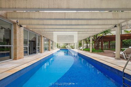 Apartamento à venda com 150m², 2 quartos e 3 vagas Apartamento à venda com 150m², 2 quartos e 3 vagasÁrea Comum - Piscina