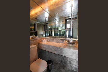 Apartamento à venda com 150m², 2 quartos e 3 vagas Apartamento à venda com 150m², 2 quartos e 3 vagasLavabo