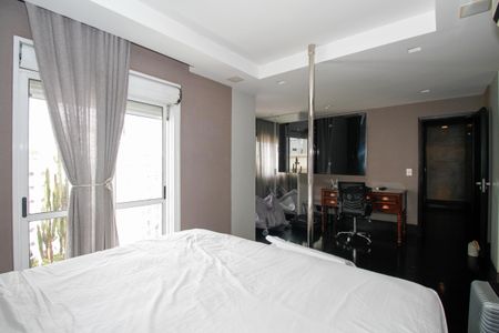 Apartamento à venda com 150m², 2 quartos e 3 vagas Apartamento à venda com 150m², 2 quartos e 3 vagasSuíte 2