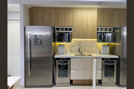 Apartamento à venda com 64m², 2 quartos e 2 vagas Apartamento à venda com 64m², 2 quartos e 2 vagasCozinha