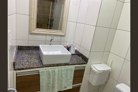 Apartamento à venda com 64m², 2 quartos e 2 vagas Apartamento à venda com 64m², 2 quartos e 2 vagasBanheiro 1