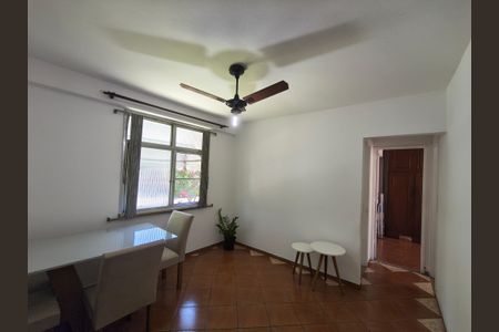Sala de apartamento para alugar com 2 quartos, 55m² em Taquara, Rio de Janeiro