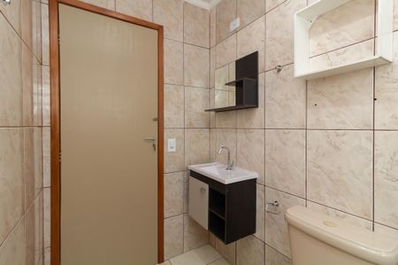 Casa para alugar com 44m², 1 quarto e 1 vaga Casa para alugar com 44m², 1 quarto e 1 vagaBanheiro