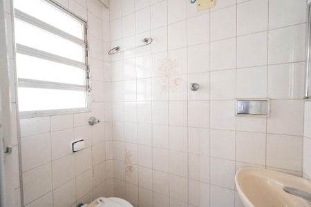 Apartamento para alugar com 110m², 3 quartos e sem vaga Apartamento para alugar com 110m², 3 quartos e sem vagaBanheiro de Serviço