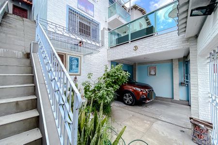 Casa à venda com 188m², 3 quartos e 2 vagasGaragem