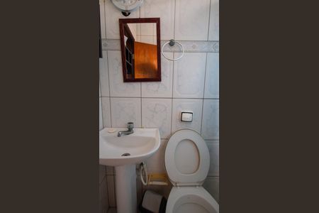 Banheiro 2 de casa para alugar com 3 quartos, 120m² em Vila Assuncao, Praia Grande