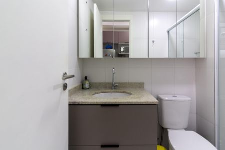 Banheiro de kitnet/studio à venda com 1 quarto, 22m² em Campo Belo, São Paulo