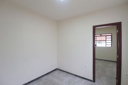 Sala de casa para alugar com 2 quartos, 38m² em Céu Azul, Belo Horizonte