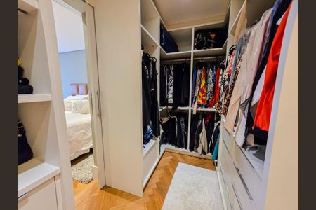 Apartamento para alugar com 122m², 2 quartos e 4 vagas Apartamento para alugar com 122m², 2 quartos e 4 vagasCloset