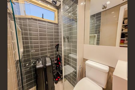 Apartamento para alugar com 122m², 2 quartos e 4 vagas Apartamento para alugar com 122m², 2 quartos e 4 vagasBanheiro do Closet