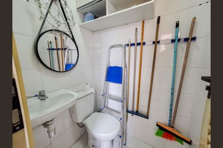 Apartamento para alugar com 122m², 2 quartos e 4 vagas Apartamento para alugar com 122m², 2 quartos e 4 vagasBanheiro de serviço