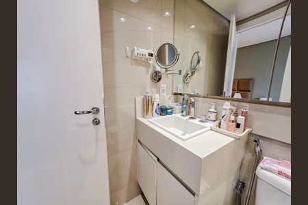 Apartamento para alugar com 122m², 2 quartos e 4 vagas Apartamento para alugar com 122m², 2 quartos e 4 vagasBanheiro da Suíte 2