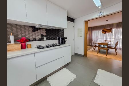 Apartamento para alugar com 122m², 2 quartos e 4 vagas Apartamento para alugar com 122m², 2 quartos e 4 vagasCozinha