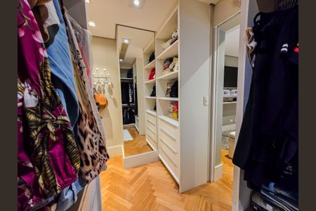 Apartamento para alugar com 122m², 2 quartos e 4 vagas Apartamento para alugar com 122m², 2 quartos e 4 vagasCloset