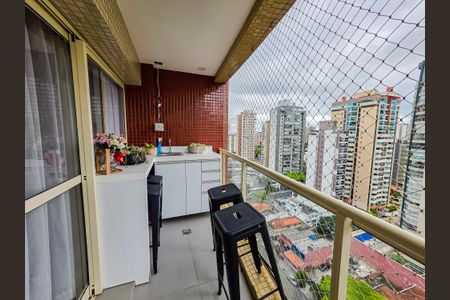 Apartamento para alugar com 122m², 2 quartos e 4 vagas Apartamento para alugar com 122m², 2 quartos e 4 vagasVaranda
