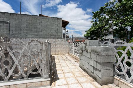 Casa à venda com 350m², 4 quartos e 8 vagasVaranda 2