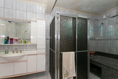 Casa à venda com 350m², 4 quartos e 8 vagasBanheiro da Suíte
