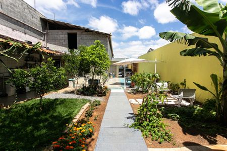 Casa à venda com 350m², 4 quartos e 8 vagasQuintal / Jardim