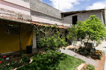 Casa à venda com 350m², 4 quartos e 8 vagasQuintal / Jardim