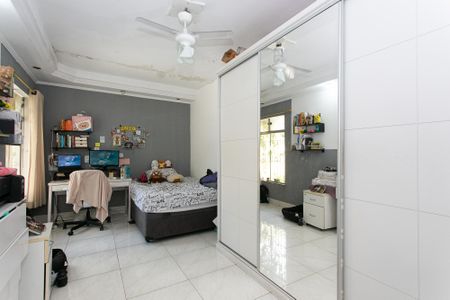 Quarto 1 de casa à venda com 4 quartos, 350m² em Vila Ré, São Paulo