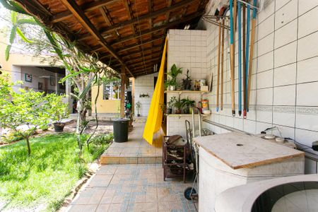 Casa à venda com 350m², 4 quartos e 8 vagasÁrea de Serviço