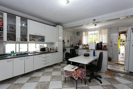 Casa à venda com 350m², 4 quartos e 8 vagasCozinha