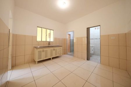 Casa à venda com 190m², 2 quartos e 2 vagasCozinha e Área de Serviço