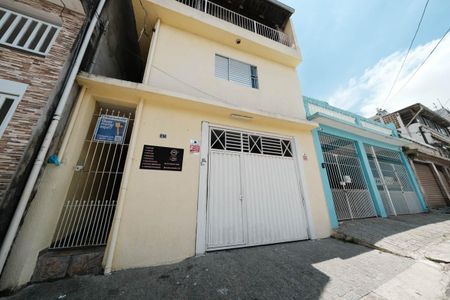 Casa à venda com 190m², 2 quartos e 2 vagasFachada