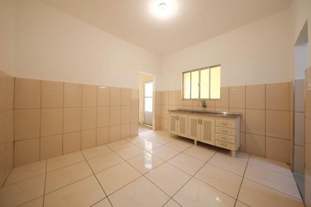 Casa à venda com 190m², 2 quartos e 2 vagasCozinha e Área de Serviço