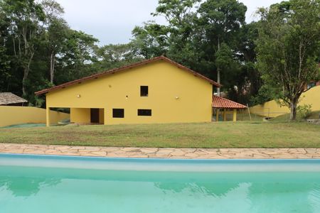 Casa para alugar com 3 quartos, 341m² em Chácaras Ana Lúcia, Embu das Artes