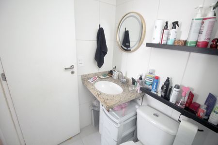 Apartamento à venda com 67m², 3 quartos e 1 vagaBanheiro da Suíte