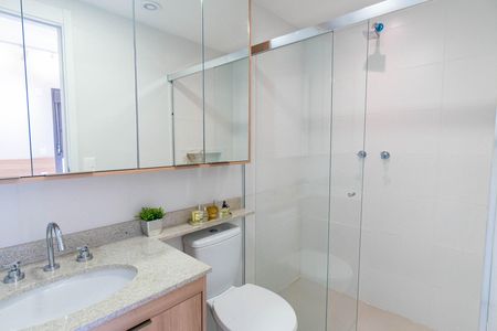 Apartamento para alugar com 132m², 4 quartos e 2 vagas Apartamento para alugar com 132m², 4 quartos e 2 vagasBanheiro da Suíte 2