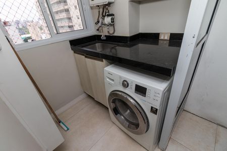 Apartamento à venda com 60m², 2 quartos e 1 vagaÁrea de Serviço