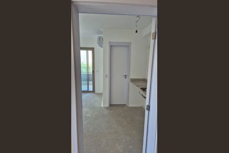 Sala/ cozinha de kitnet/studio à venda com 1 quarto, 28m² em Indianópolis, São Paulo