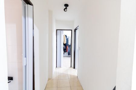 Corredor de apartamento à venda com 2 quartos, 47m² em Cavalhada, Porto Alegre