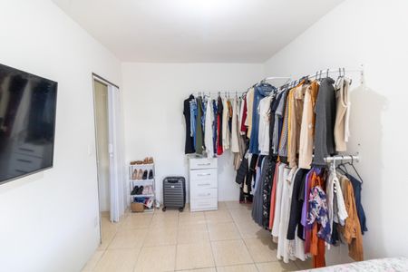 Apartamento à venda com 47m², 2 quartos e 1 vagaQuarto 2