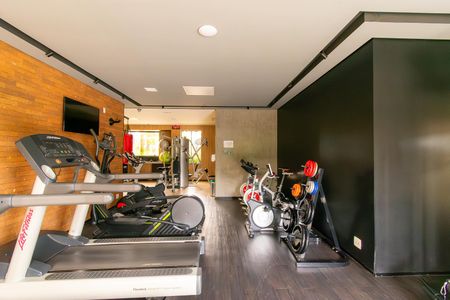 Apartamento à venda com 181m², 3 quartos e 4 vagas Apartamento à venda com 181m², 3 quartos e 4 vagasÁrea comum - Academia