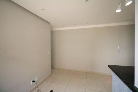Sala de apartamento para alugar com 2 quartos, 45m² em Campanário, Diadema