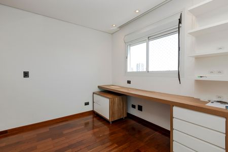 Apartamento à venda com 177m², 3 quartos e 4 vagasEscritório