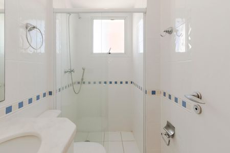 Apartamento à venda com 177m², 3 quartos e 4 vagasBanheiro da Suíte 2