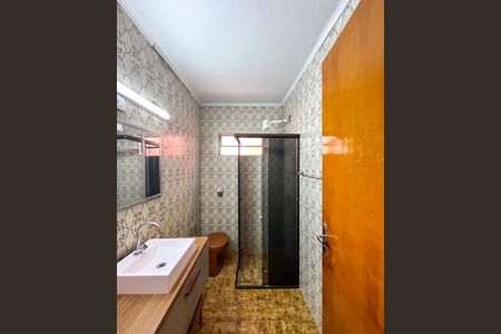 Casa à venda com 250m², 3 quartos e 2 vagasBanheiro