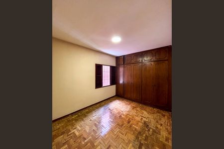 Casa à venda com 250m², 3 quartos e 2 vagasQuarto 1
