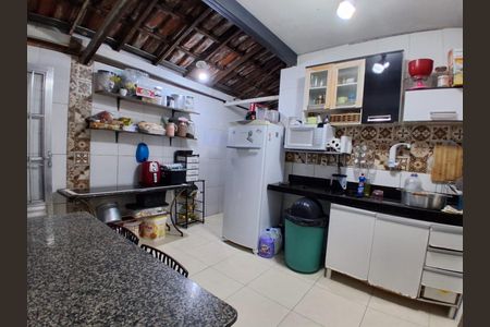 Casa à venda com 180m², 3 quartos e 2 vagas