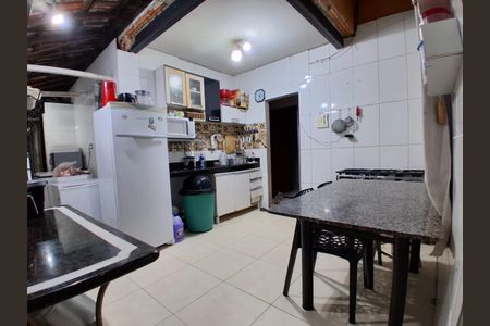 Casa à venda com 3 quartos, 180m² em Vila Jardim Leblon, Belo Horizonte
