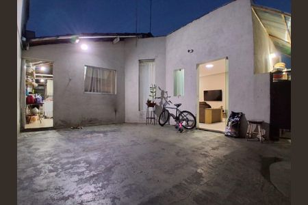 Casa à venda com 180m², 3 quartos e 2 vagas