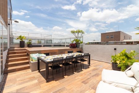 Apartamento à venda com 234m², 3 quartos e 3 vagas Apartamento à venda com 234m², 3 quartos e 3 vagasTerraço - Área de lazer