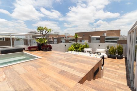 Apartamento à venda com 234m², 3 quartos e 3 vagas Apartamento à venda com 234m², 3 quartos e 3 vagasTerraço - Área de lazer
